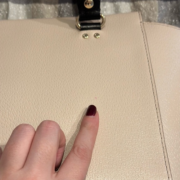 Kate Spade classic beige and black minimalist leather purse - Picture 6 of 11
